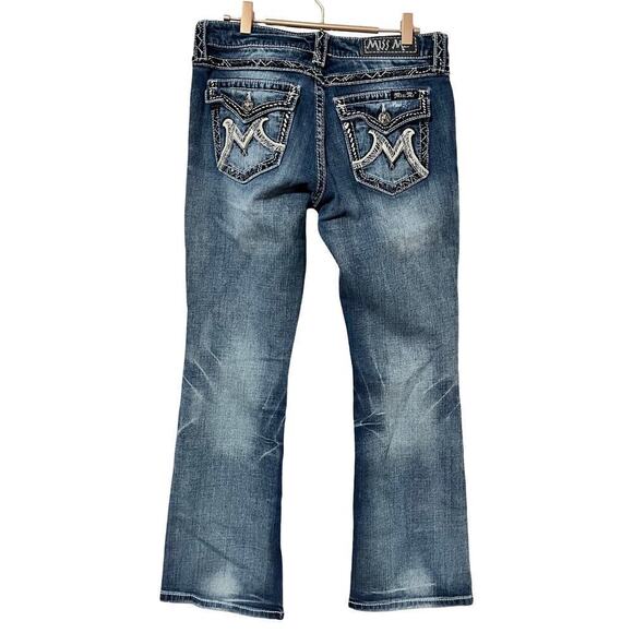Miss Me Mid Rise Easy Bootcut Jeans Size 28 Blue Medium Wash Faded Embroidered - Picture 1 of 11